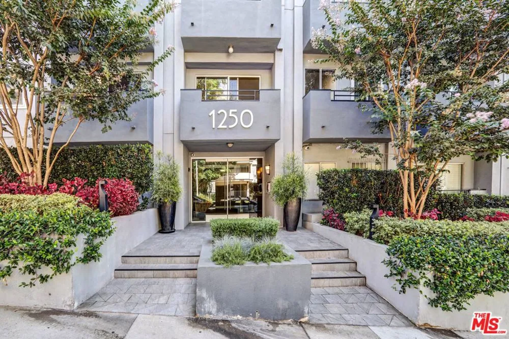 1250 Kings Road #506 West Hollywood, CA 90069