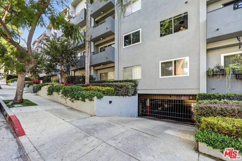 1250 Kings Road #506 West Hollywood, CA 90069