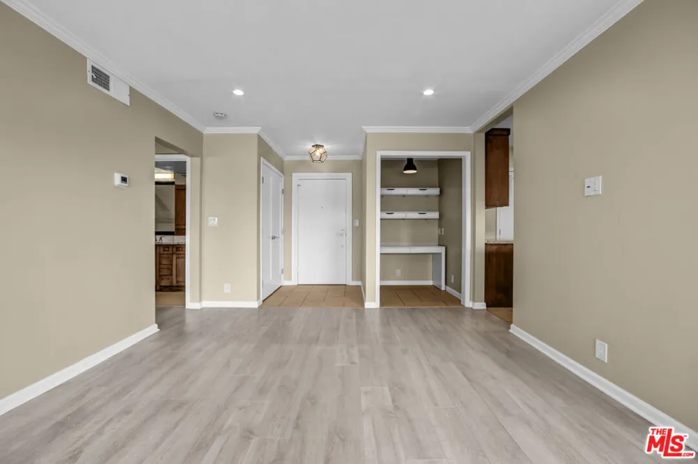 1250 Kings Road #506 West Hollywood, CA 90069