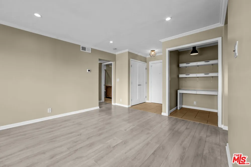 1250 Kings Road #506 West Hollywood, CA 90069