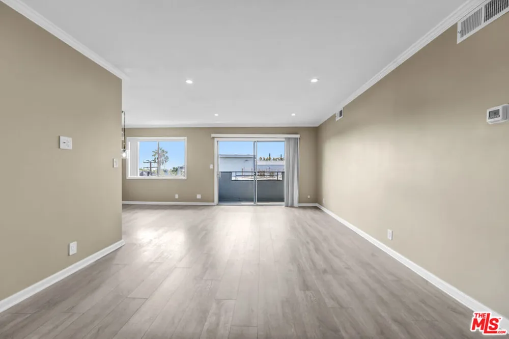 1250 Kings Road #506 West Hollywood, CA 90069
