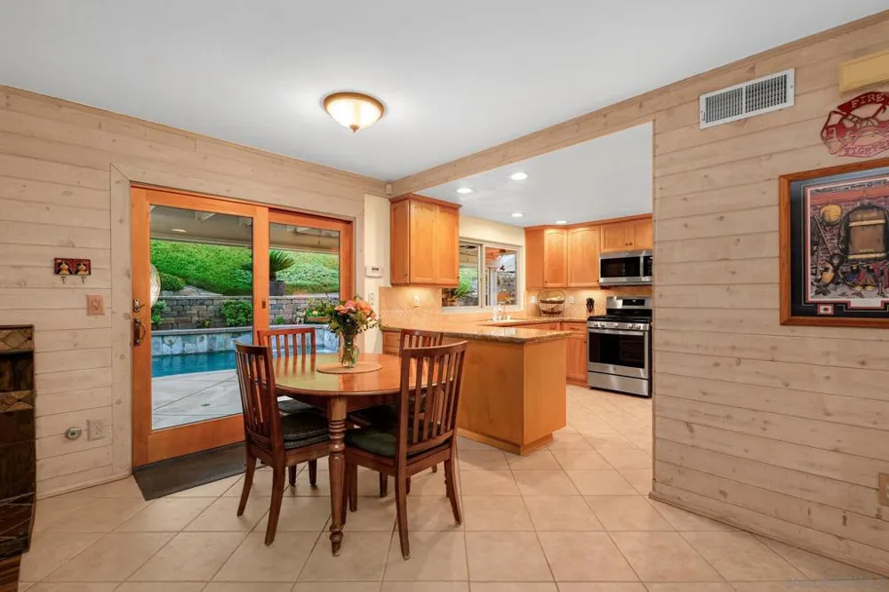 1734 Treseder Cir El Cajon, CA 92019