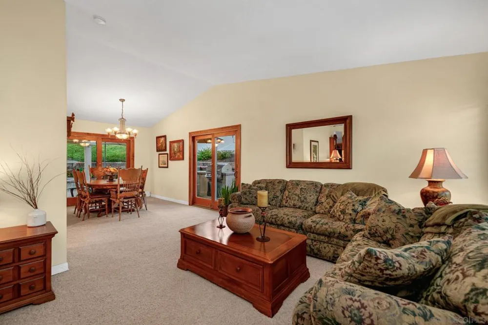 1734 Treseder Cir El Cajon, CA 92019