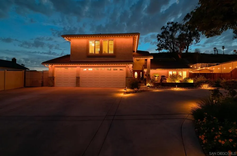 1734 Treseder Cir El Cajon, CA 92019