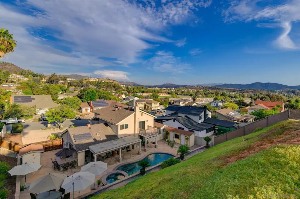 1734 Treseder Cir El Cajon, CA 92019