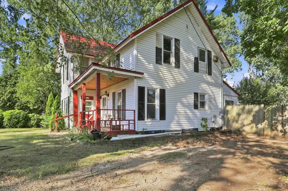 207 Erie Street Three Rivers, MI 49093