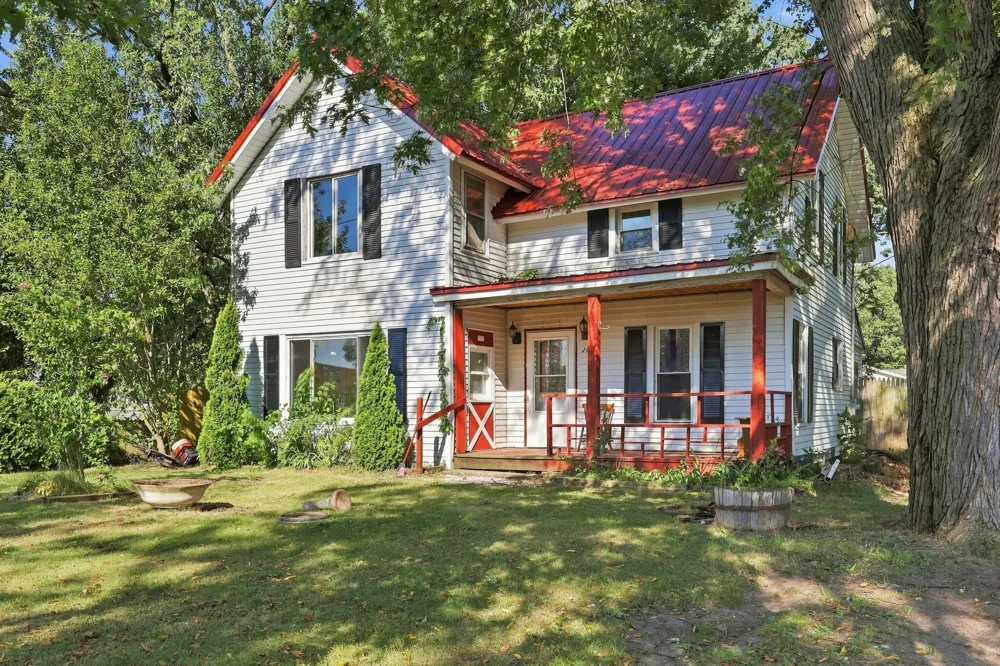 207 Erie Street Three Rivers, MI 49093