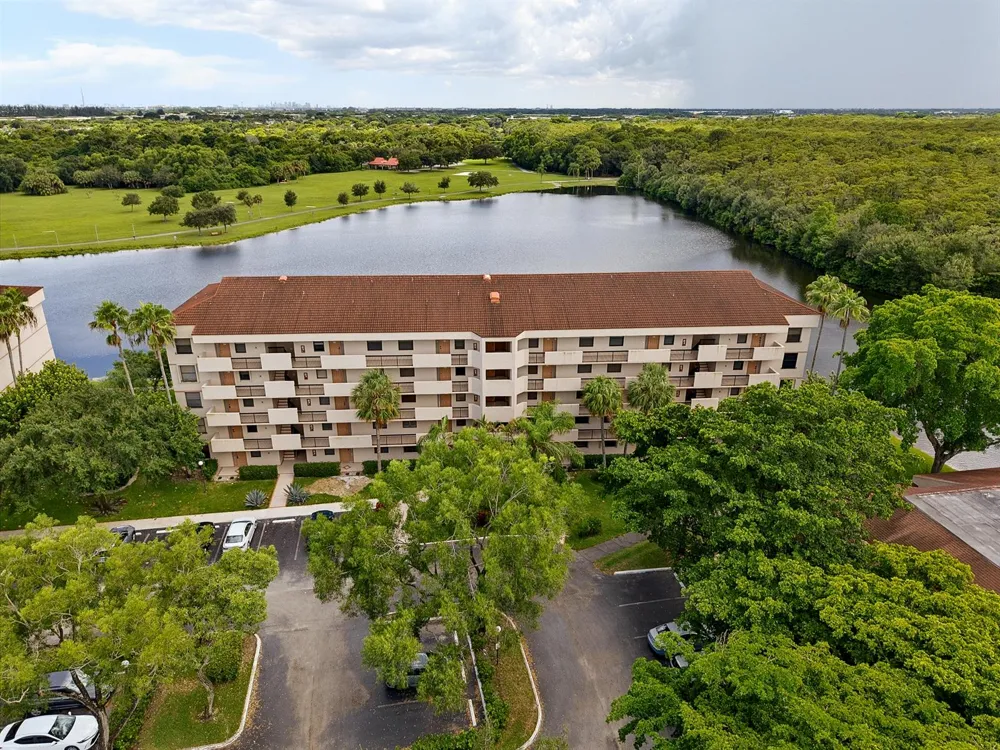 2768 Carambola Circle S #506 Coconut Creek, FL 33066