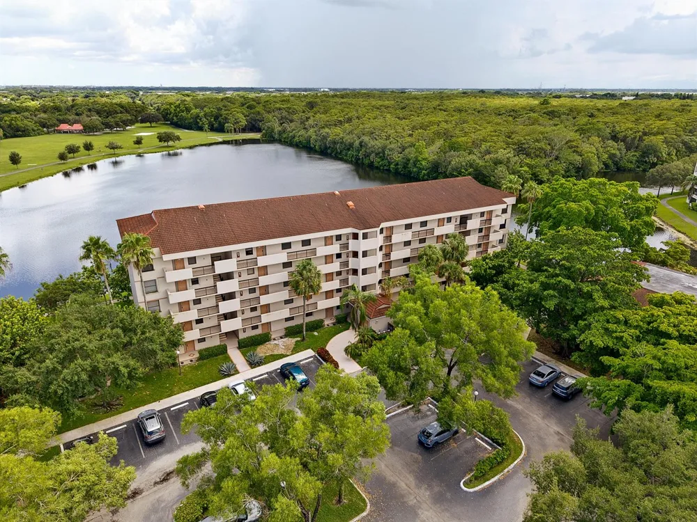 2768 Carambola Circle S #506 Coconut Creek, FL 33066