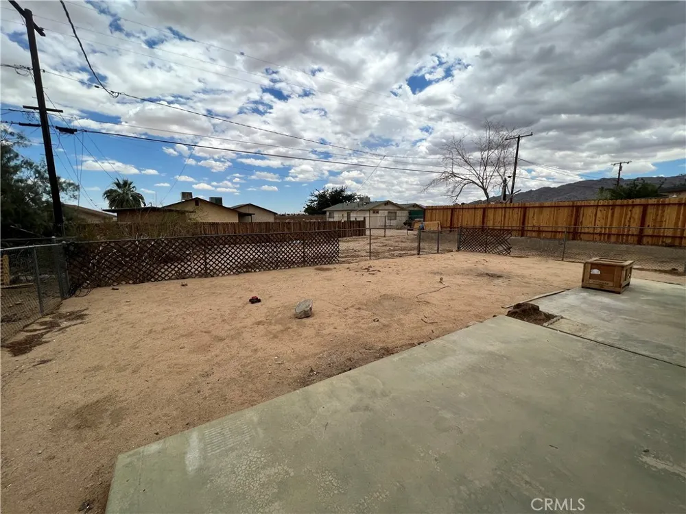 5447 Mariposa Avenue 29 Palms, CA 92277