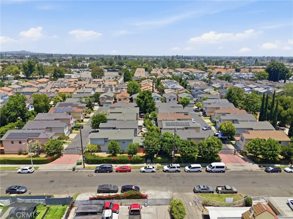 9300 Burnet Avenue #122 North Hills, CA 91343