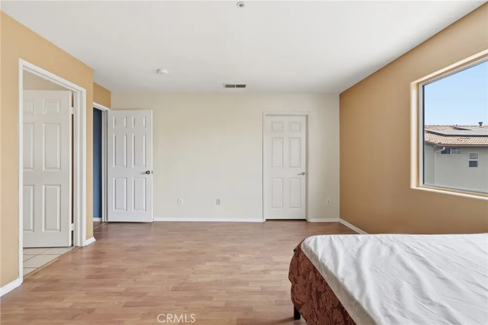 9300 Burnet Avenue #122 North Hills, CA 91343