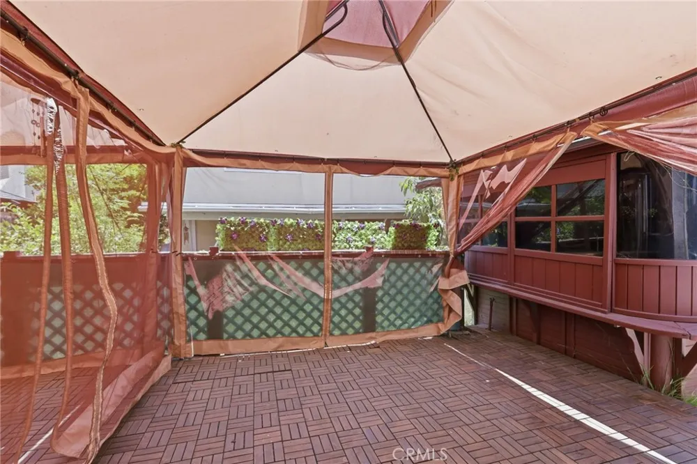 9300 Burnet Avenue #122 North Hills, CA 91343