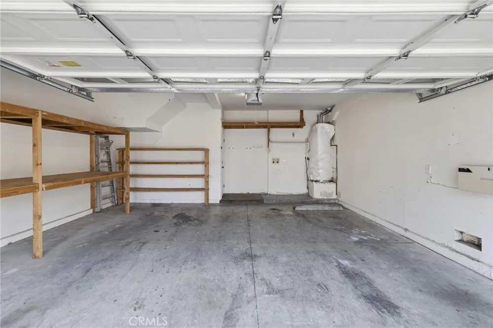 9300 Burnet Avenue #122 North Hills, CA 91343