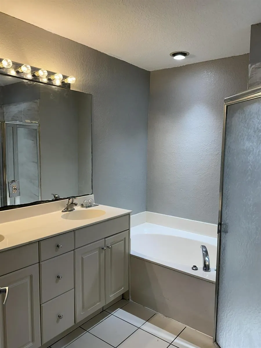 4111 Napoli Lake Drive West Palm Beach, FL 33410