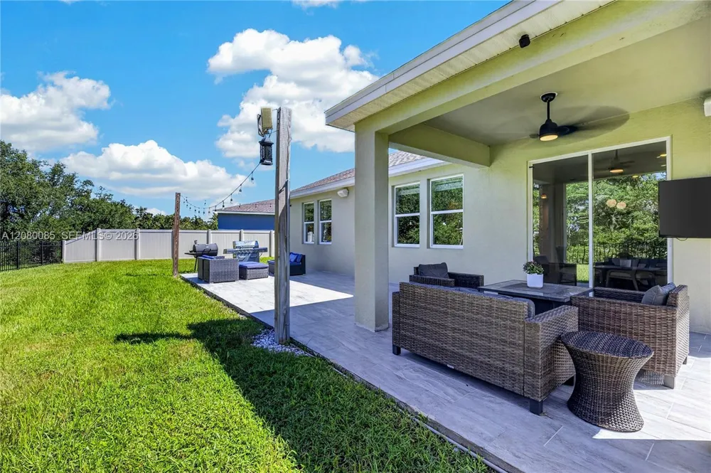 1924 TURTLE DOVE LN Kissimmee, FL 34746