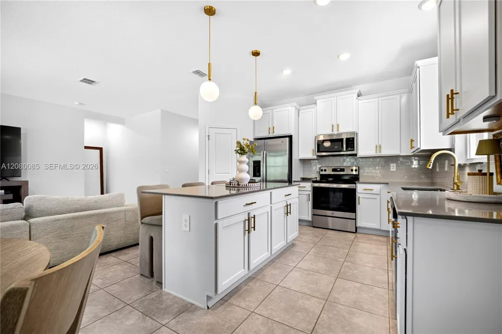 1924 TURTLE DOVE LN Kissimmee, FL 34746