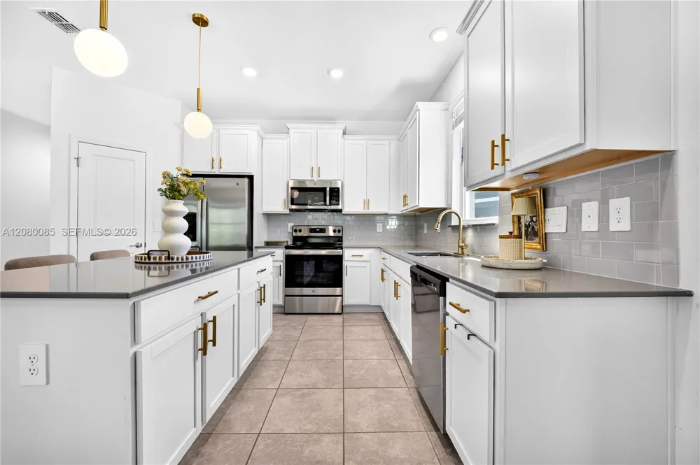 1924 TURTLE DOVE LN Kissimmee, FL 34746