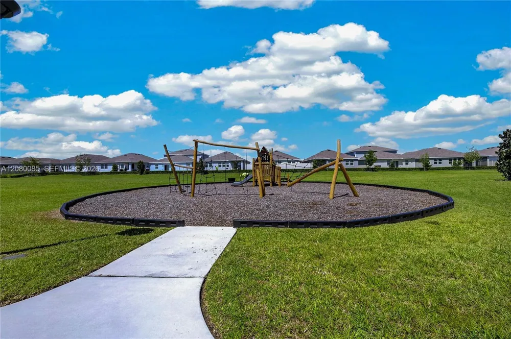 1924 TURTLE DOVE LN Kissimmee, FL 34746