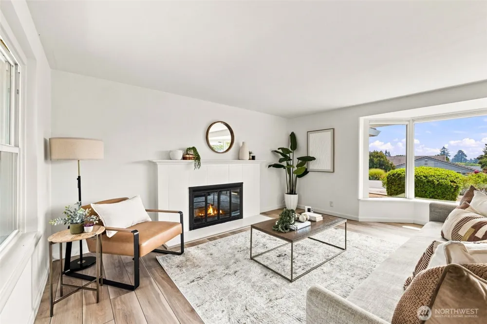 9810 Vineyard Crest Bellevue, WA 98004