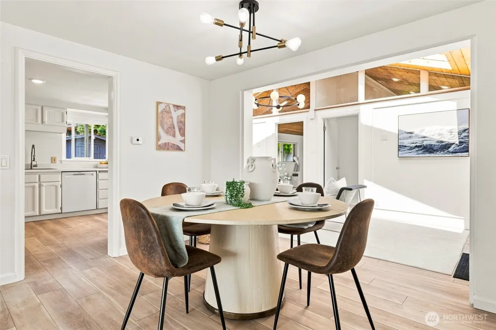 9810 Vineyard Crest Bellevue, WA 98004