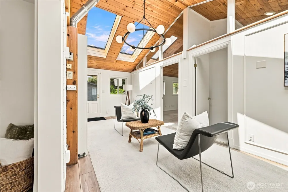 9810 Vineyard Crest Bellevue, WA 98004