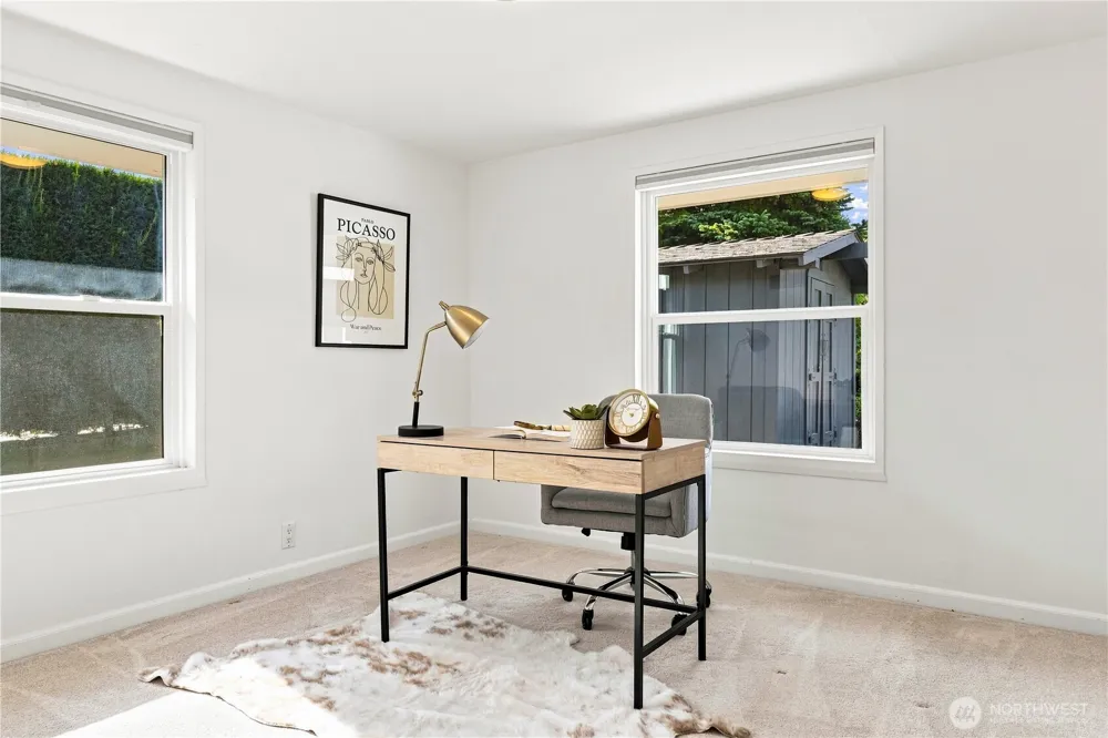 9810 Vineyard Crest Bellevue, WA 98004