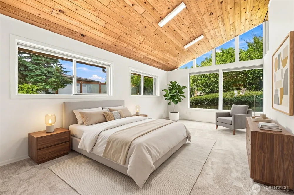 9810 Vineyard Crest Bellevue, WA 98004