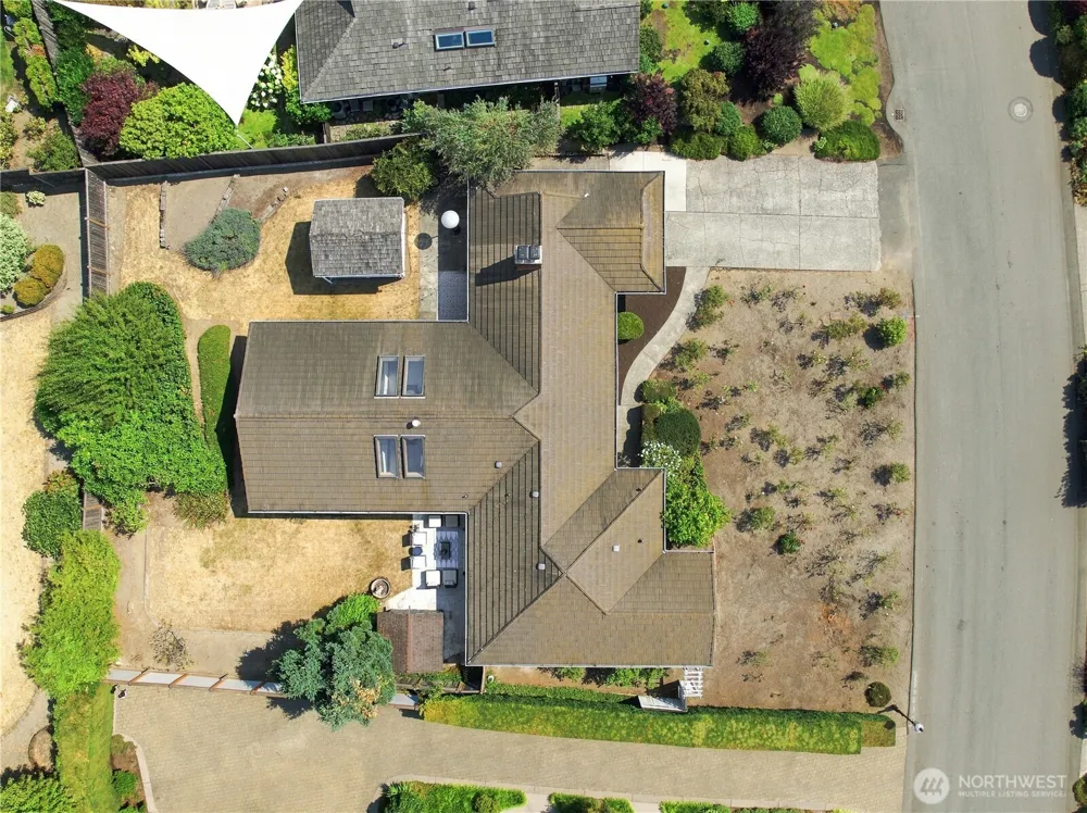 9810 Vineyard Crest Bellevue, WA 98004