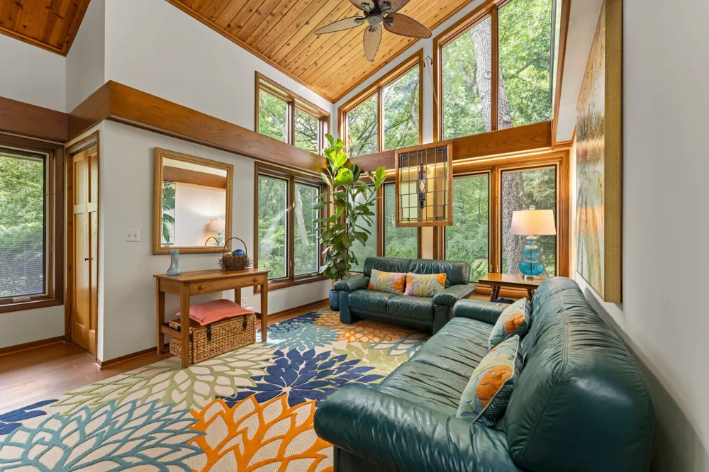 5605 Evergreen Lane Plymouth, MN 55442