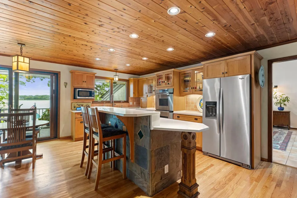 5605 Evergreen Lane Plymouth, MN 55442