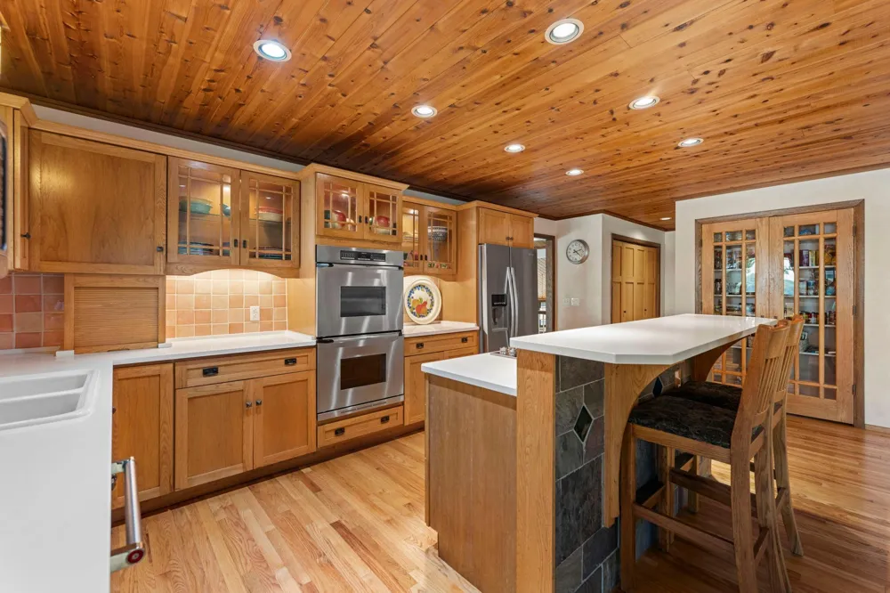 5605 Evergreen Lane Plymouth, MN 55442