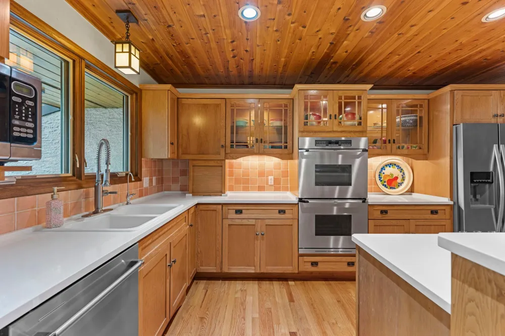 5605 Evergreen Lane Plymouth, MN 55442