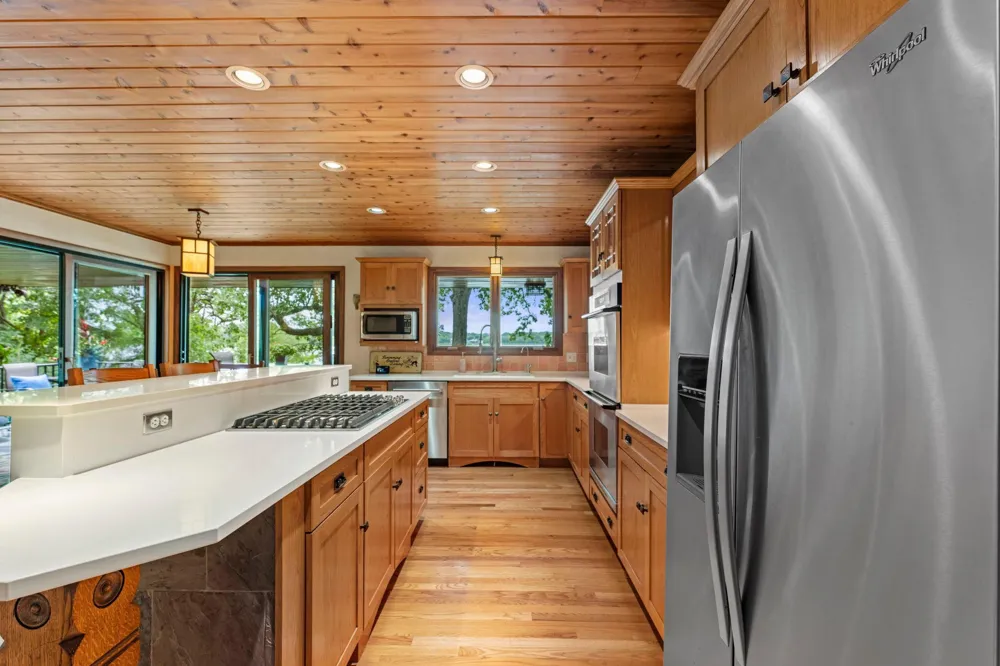 5605 Evergreen Lane Plymouth, MN 55442