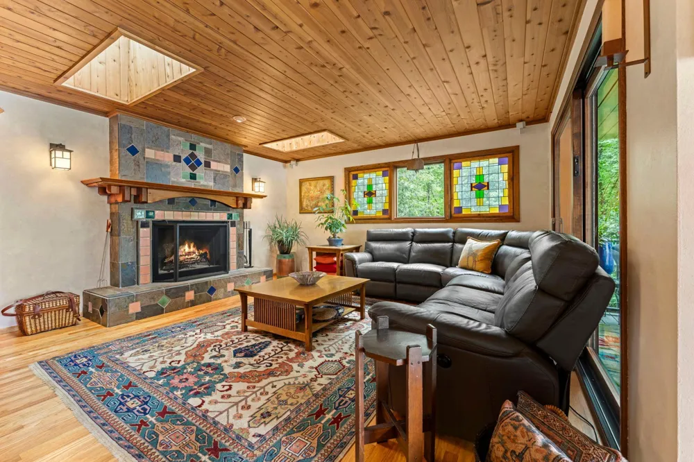 5605 Evergreen Lane Plymouth, MN 55442