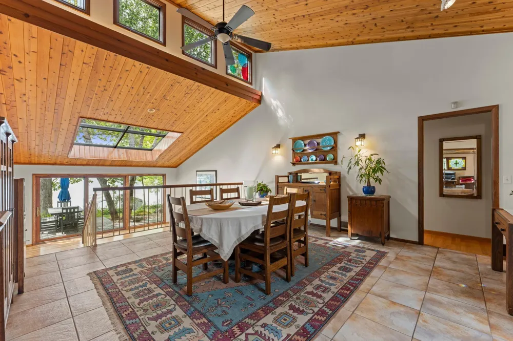 5605 Evergreen Lane Plymouth, MN 55442