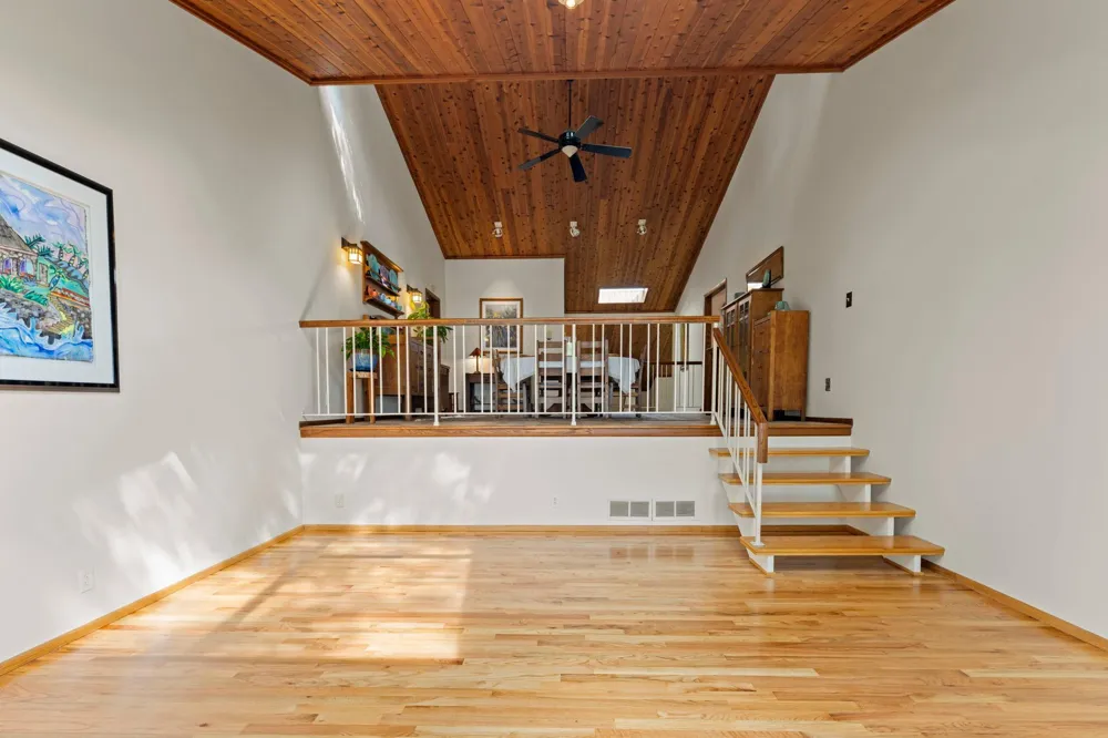 5605 Evergreen Lane Plymouth, MN 55442