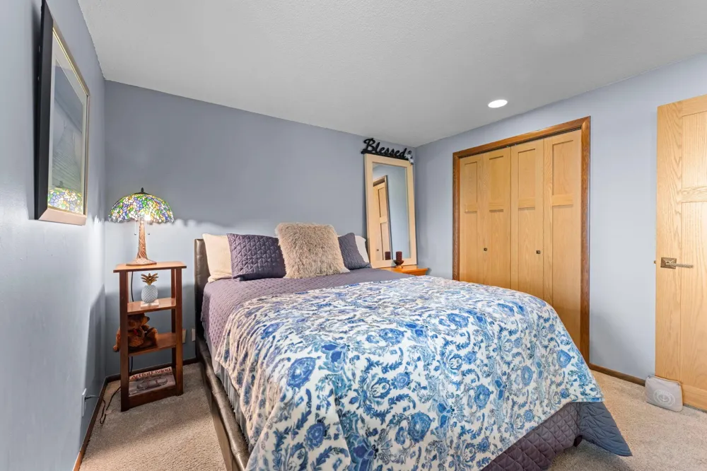 5605 Evergreen Lane Plymouth, MN 55442