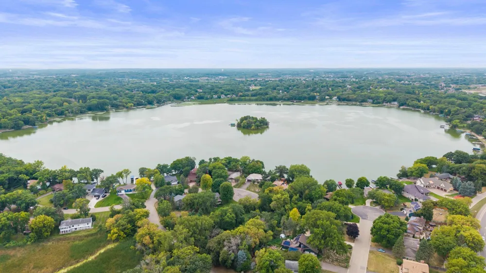 5605 Evergreen Lane Plymouth, MN 55442