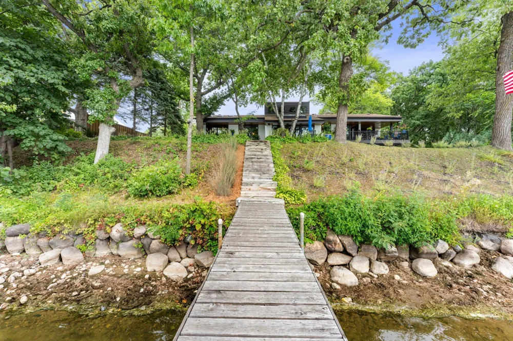 5605 Evergreen Lane Plymouth, MN 55442