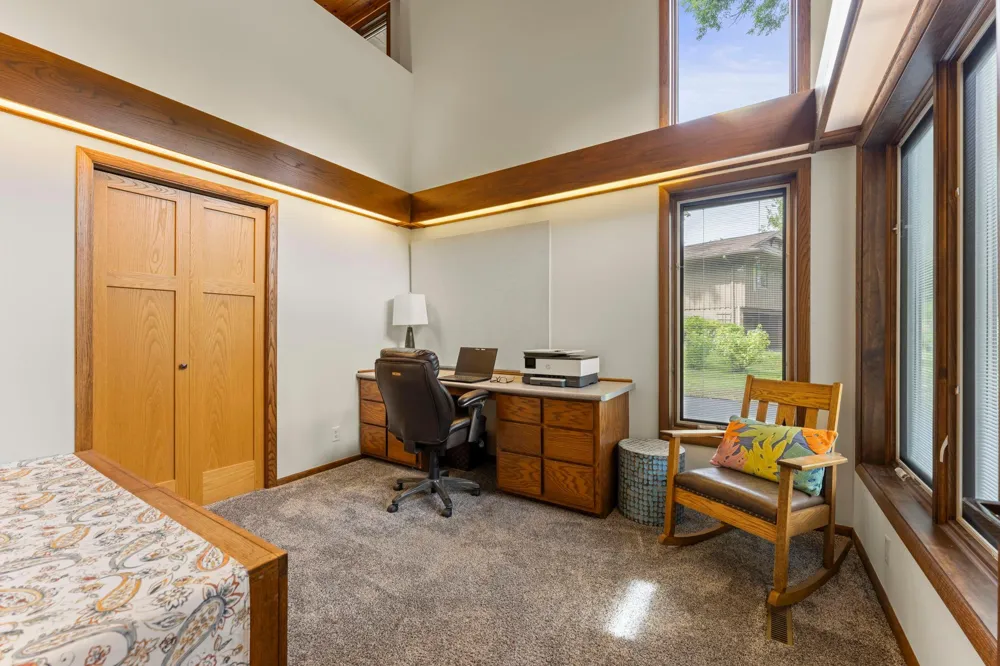 5605 Evergreen Lane Plymouth, MN 55442