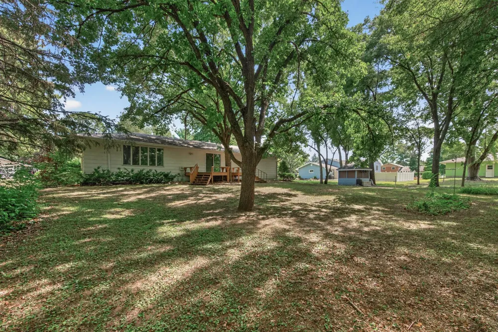 38954 10th Avenue North Branch, MN 55056