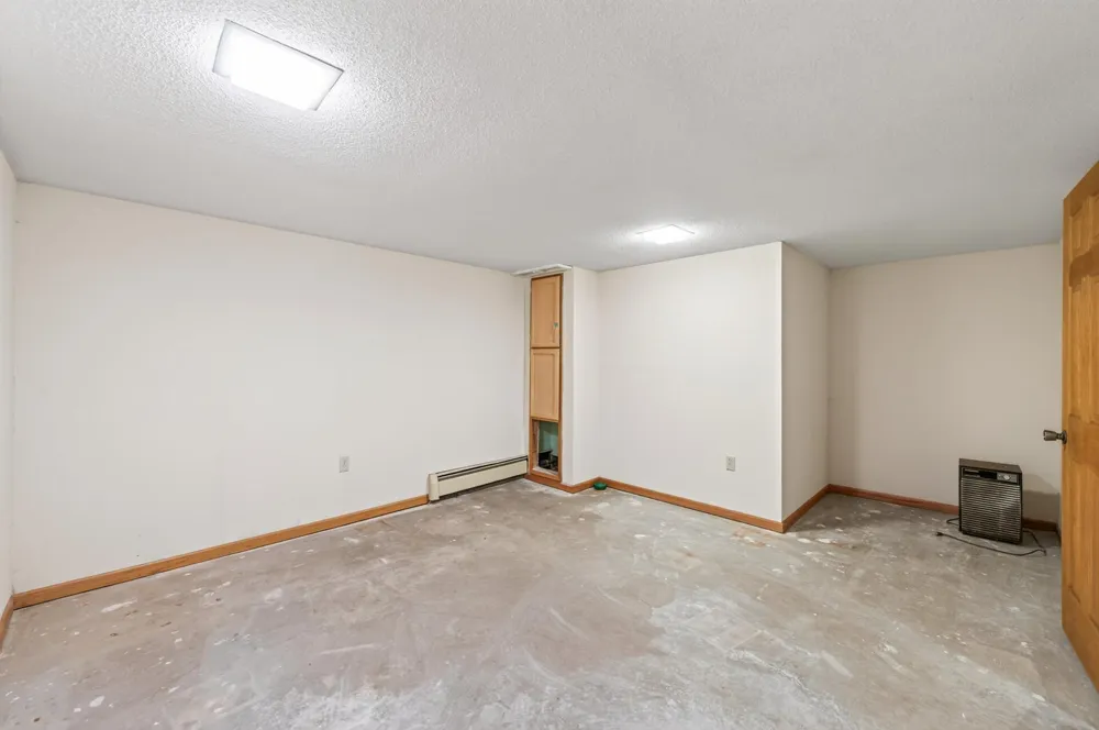38954 10th Avenue North Branch, MN 55056