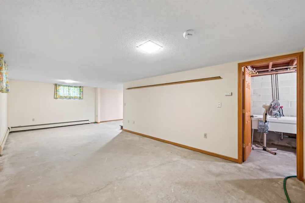 38954 10th Avenue North Branch, MN 55056