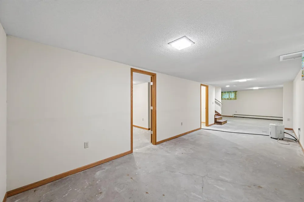 38954 10th Avenue North Branch, MN 55056