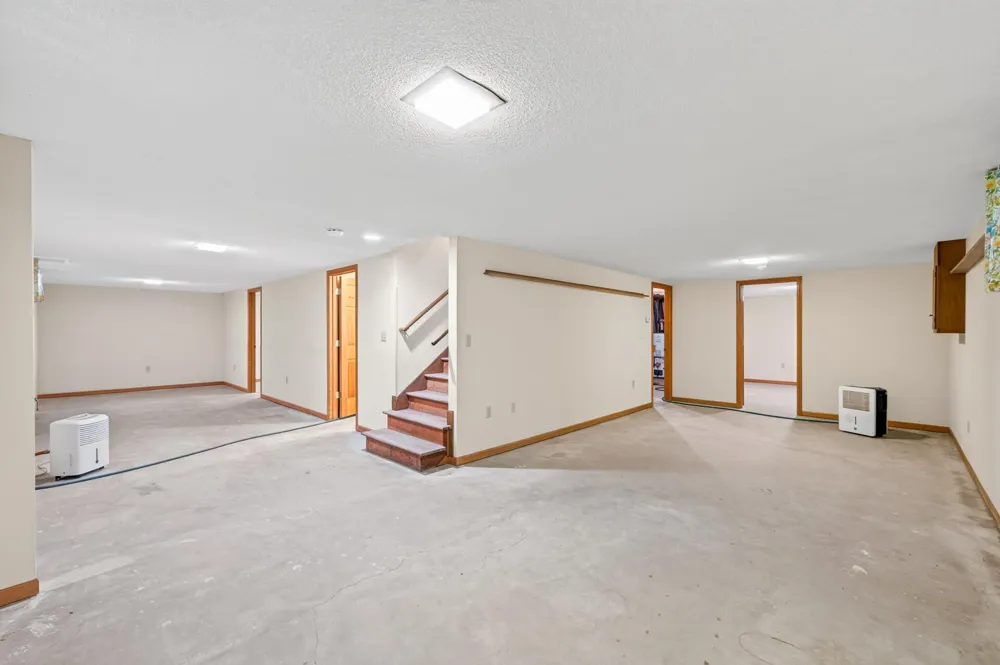 38954 10th Avenue North Branch, MN 55056