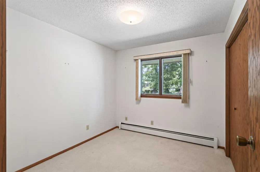 38954 10th Avenue North Branch, MN 55056