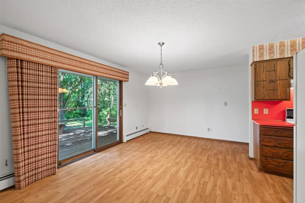 38954 10th Avenue North Branch, MN 55056