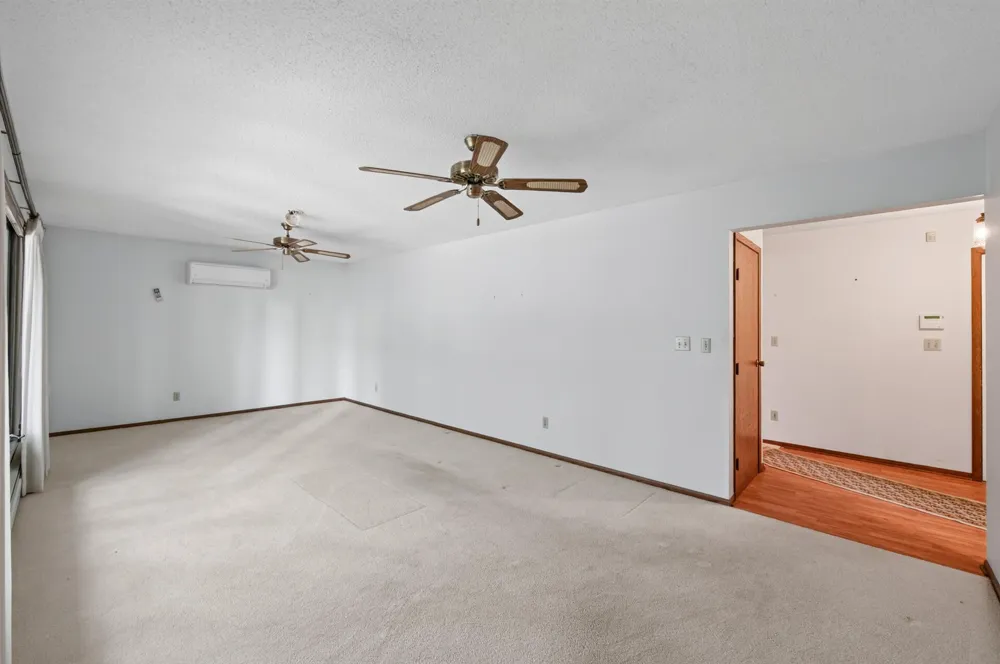 38954 10th Avenue North Branch, MN 55056