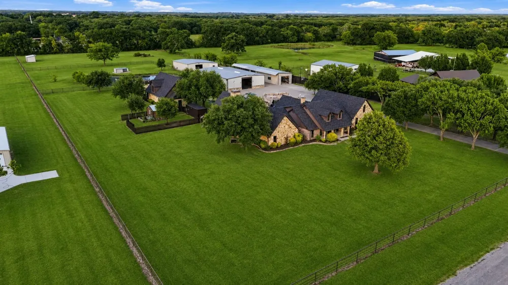 8129 County Road 2419 Royse City, TX 75189